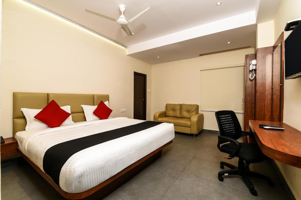 Super Capital O Siddartha Grand Hotel Vijayawāda Екстериор снимка