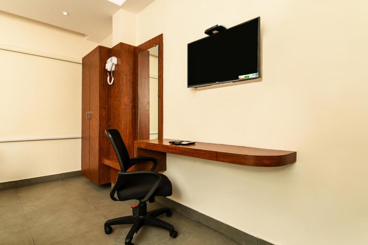 Super Capital O Siddartha Grand Hotel Vijayawāda Екстериор снимка