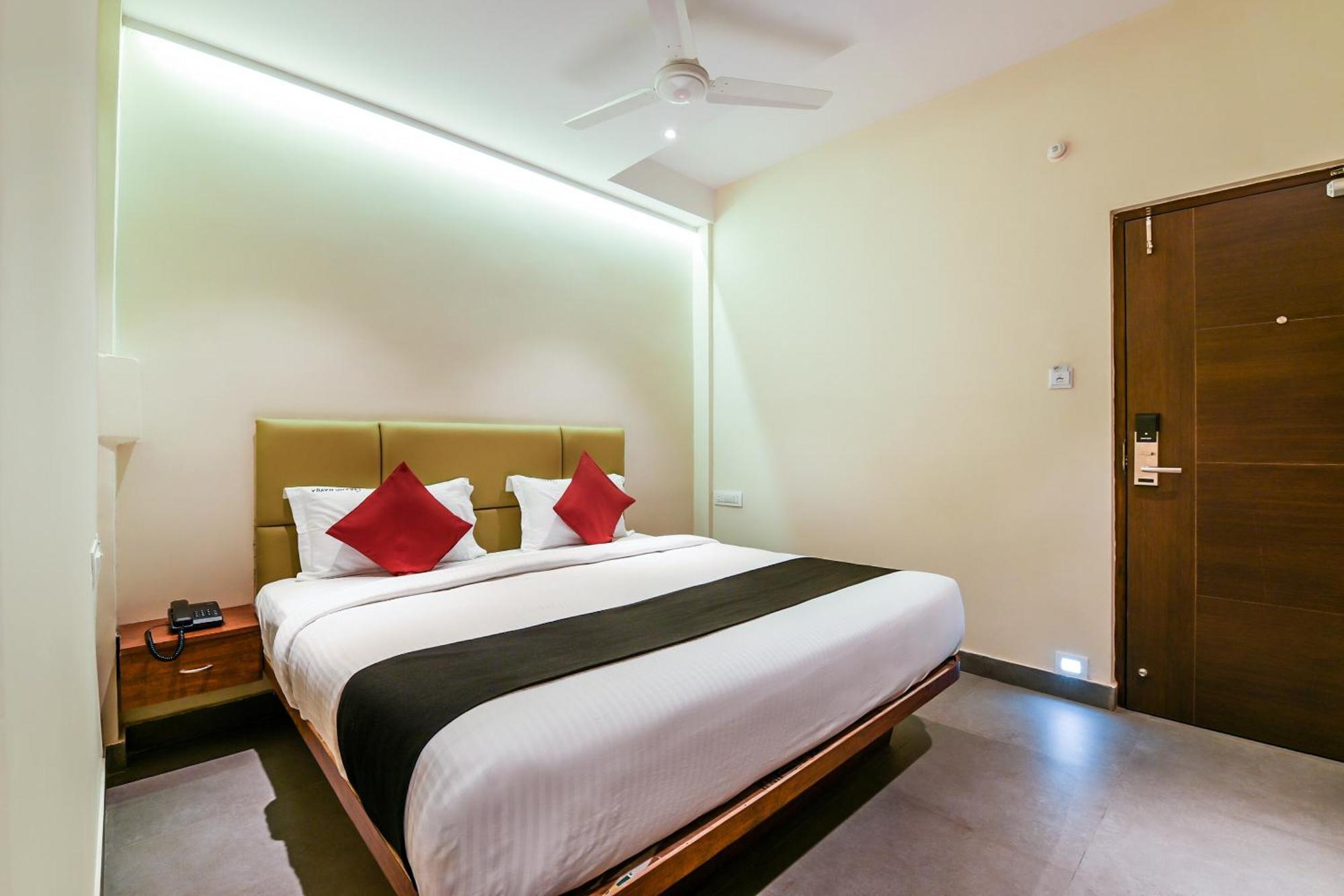 Super Capital O Siddartha Grand Hotel Vijayawāda Екстериор снимка