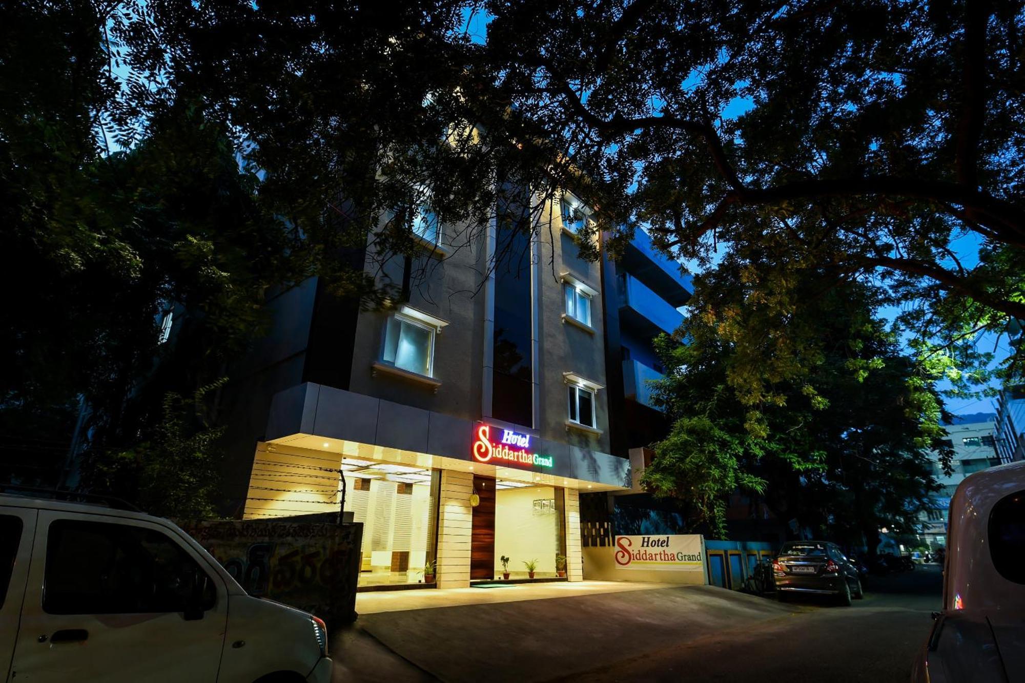 Super Capital O Siddartha Grand Hotel Vijayawāda Екстериор снимка