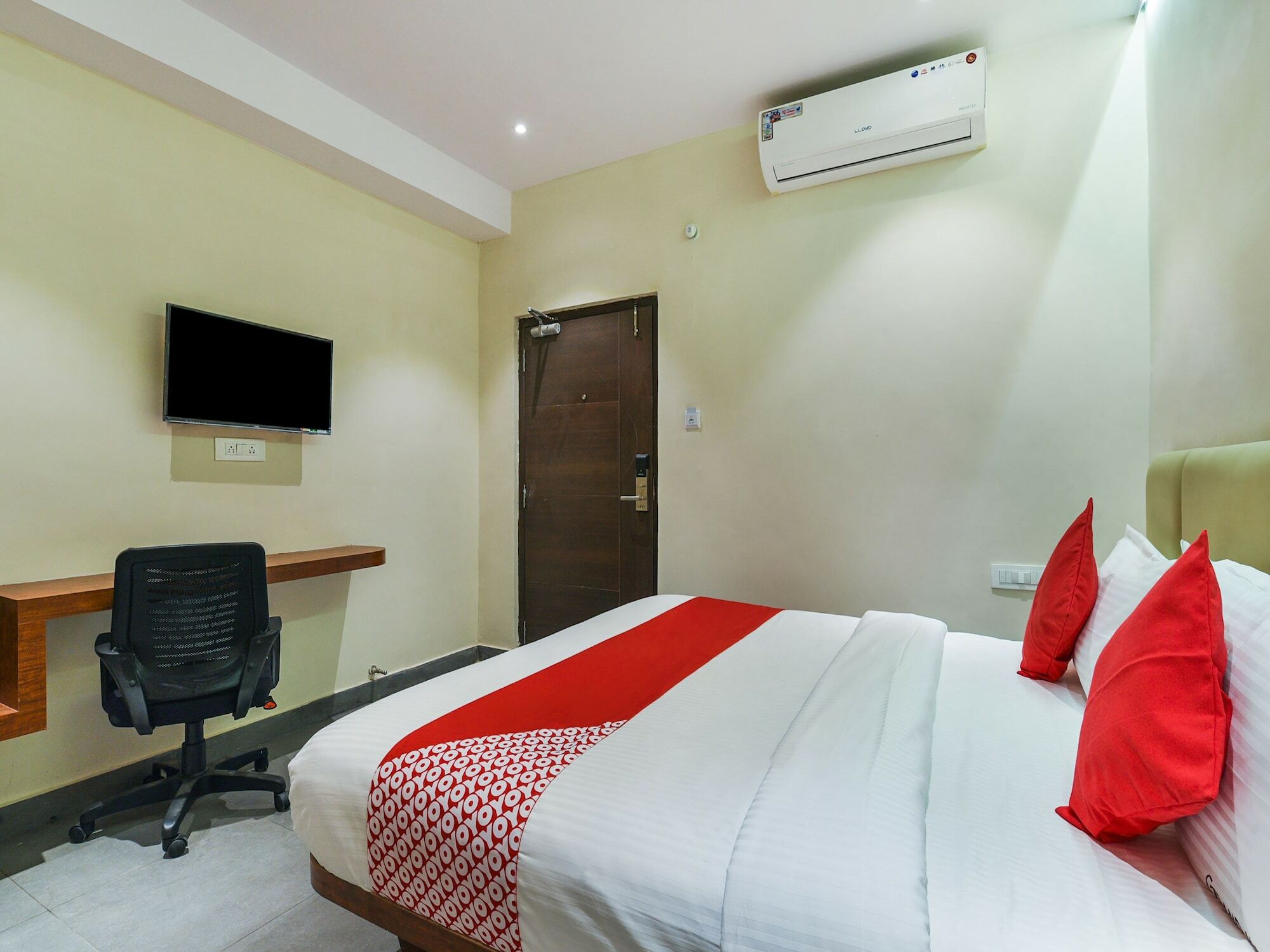 Super Capital O Siddartha Grand Hotel Vijayawāda Екстериор снимка